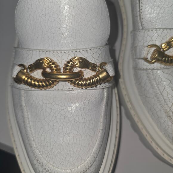 Tory Burch Jessa Lug Sole Loafer White Crackle Gold Tone Metal Horse Head Size 7 - Picture 13 of 13